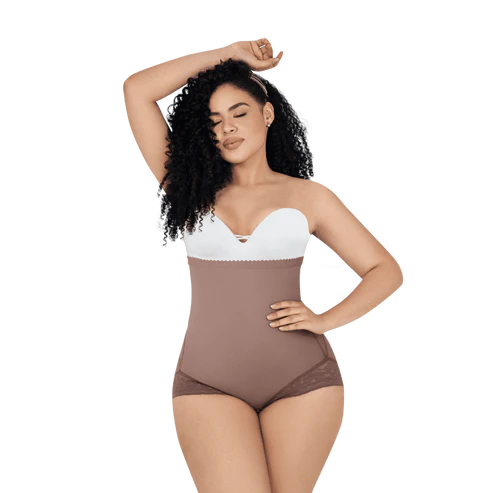 Vista frontal del Body Strapless Post Parto