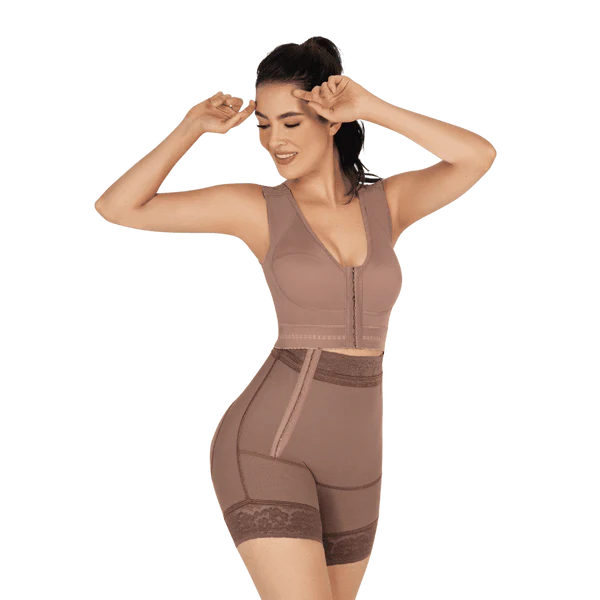 Vista frontal del Short Cachetero con Gafete Frontal